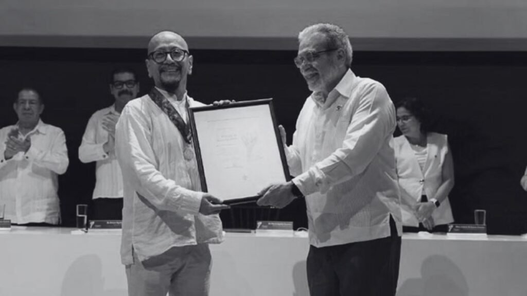 Ver.- La literatura debe ser un reflejo de la realidad social y de las problemáticas de la humanidad, sostuvo Víctor Hugo Vázquez Rentería, académico de la Facultad de Idiomas de la Universidad Veracruzana (UV)